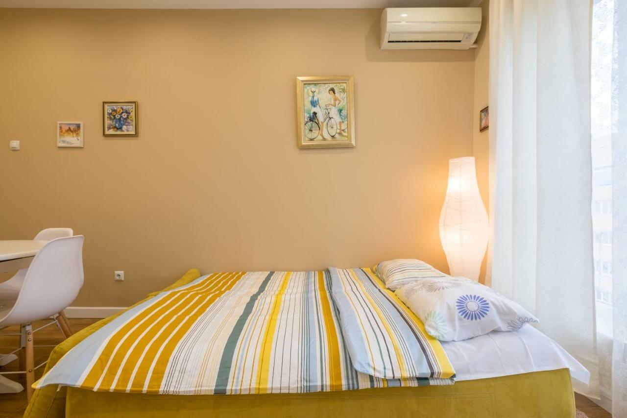 Modern 2 Bedroom Apartment Next To Vitosha Str. София Экстерьер фото