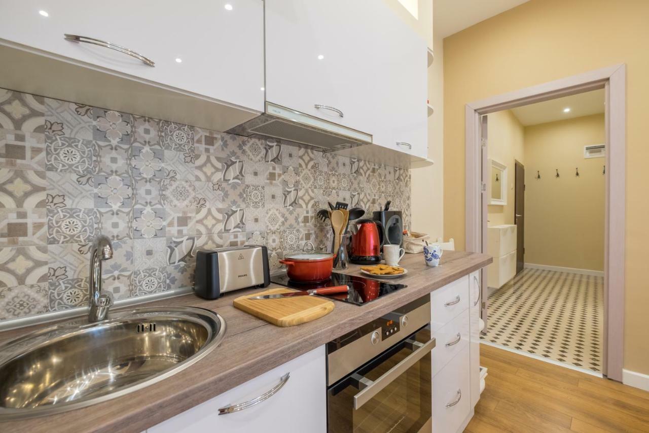 Modern 2 Bedroom Apartment Next To Vitosha Str. София Экстерьер фото